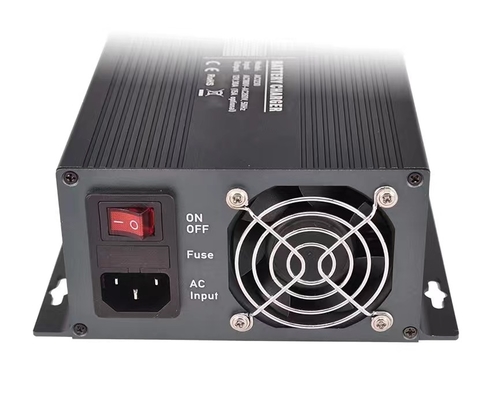 parafuso IP22 do carregador de bateria M8 do carregador de bateria Lifepo4 da C.C. da C.A. de 48V 10A