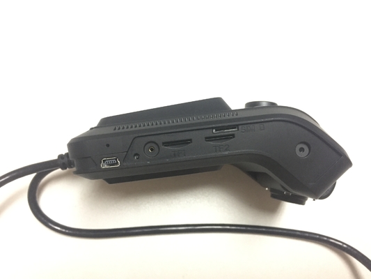 4G de pouco peso WiFi Dashcam com construído em sensores de G a gravação do laço do LCD de 2,7 polegadas
