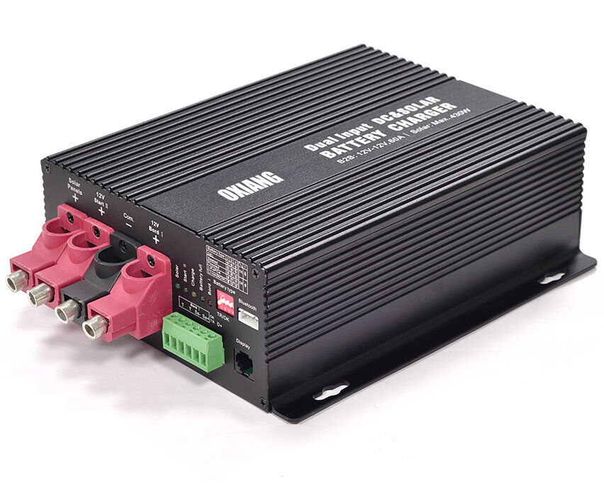 2026 Novo carregador de bateria solar e DC de entrada dupla de 24V-24V B2B 50A MPPT 30A
